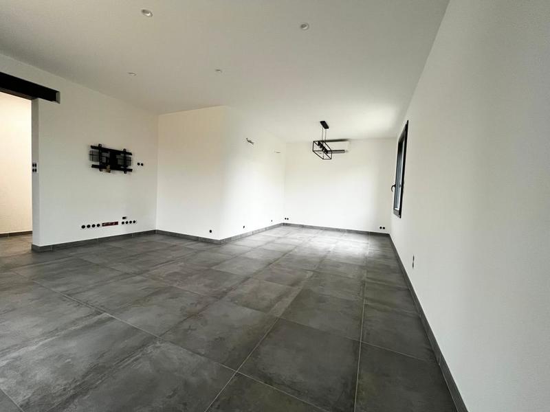 Immeuble - 75 m² - 3 pièces