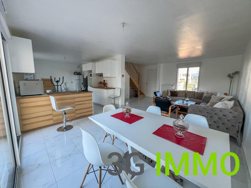 Maison - 111 m² - 6 pièces