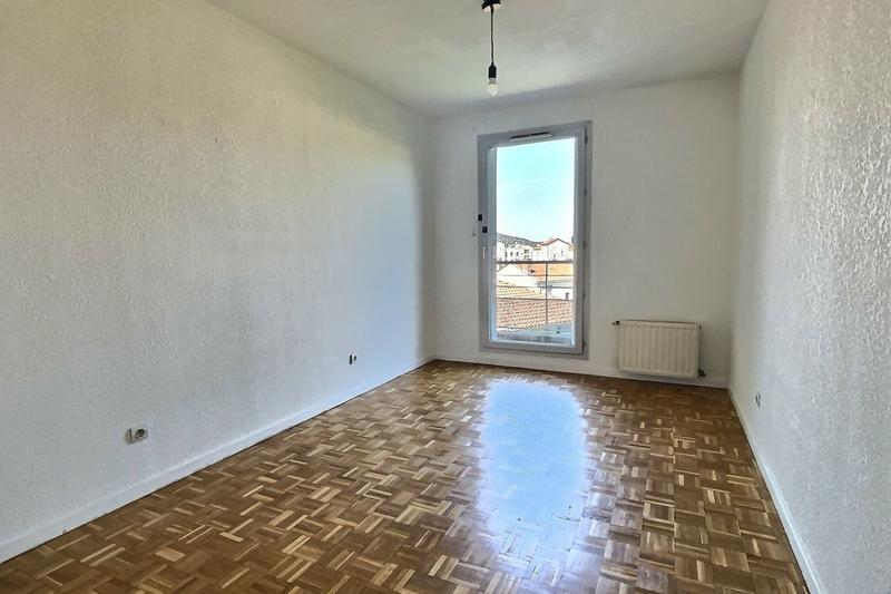 Appartement - 96 m² - 4 pièces