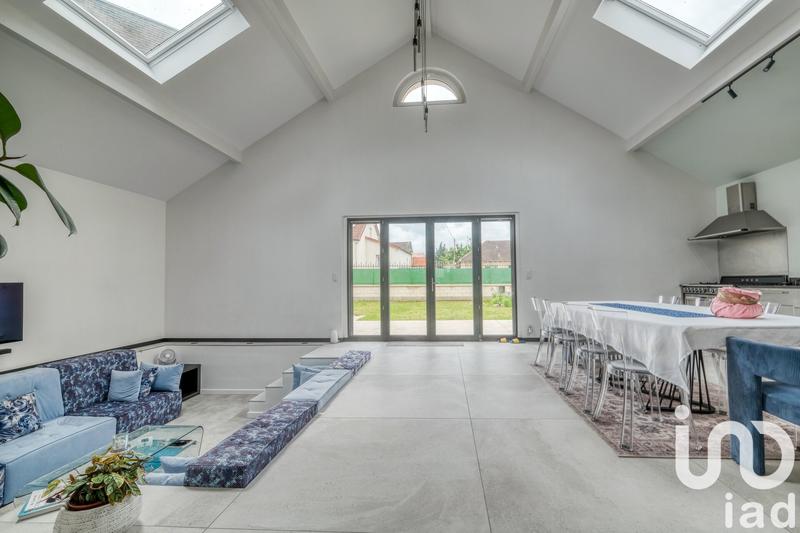 Maison - 166 m² - 7 pièces