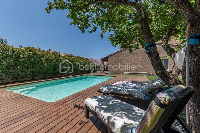 Maison - 210 m² - 8 pièces