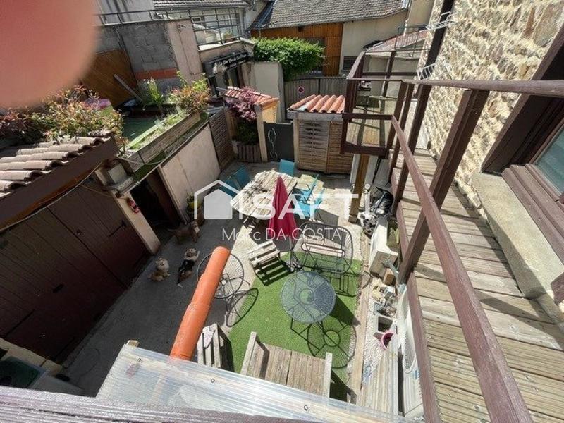 Maison - 225 m² - 10 pièces