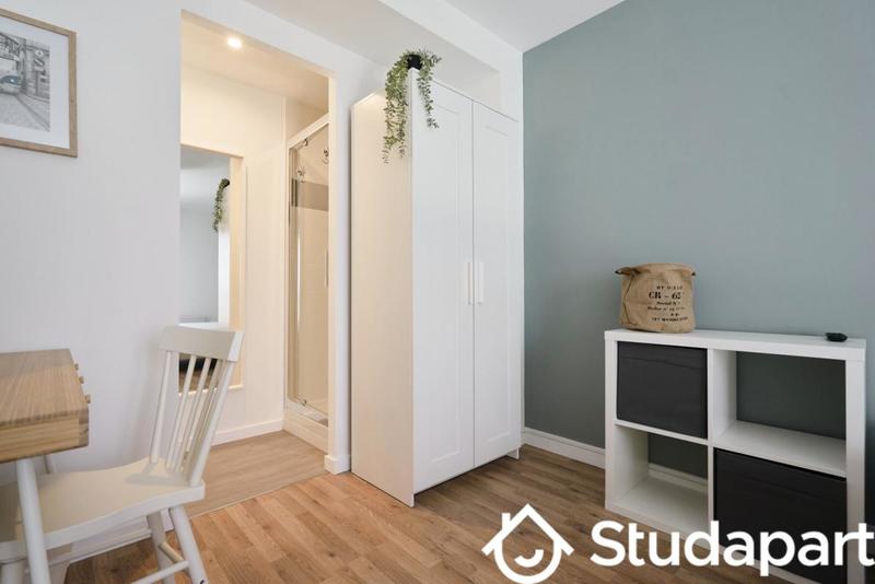 Chambre - 13 m² - 1 pièce