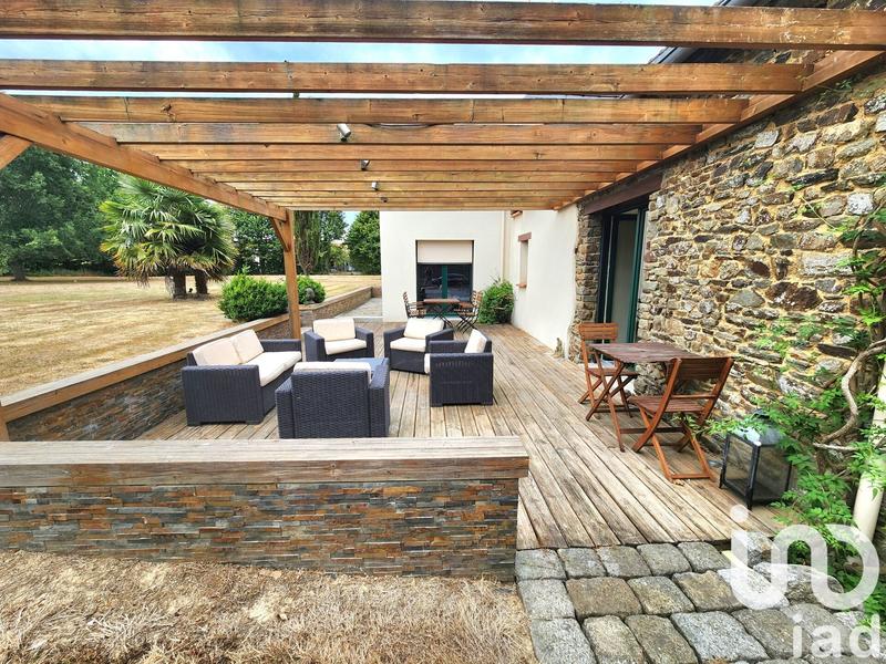 Maison - 306 m² - 10 pièces