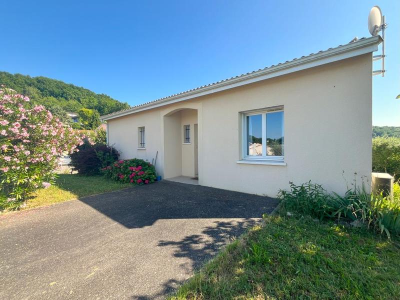 Maison traditionnelle - 97 m² - 4 pièces