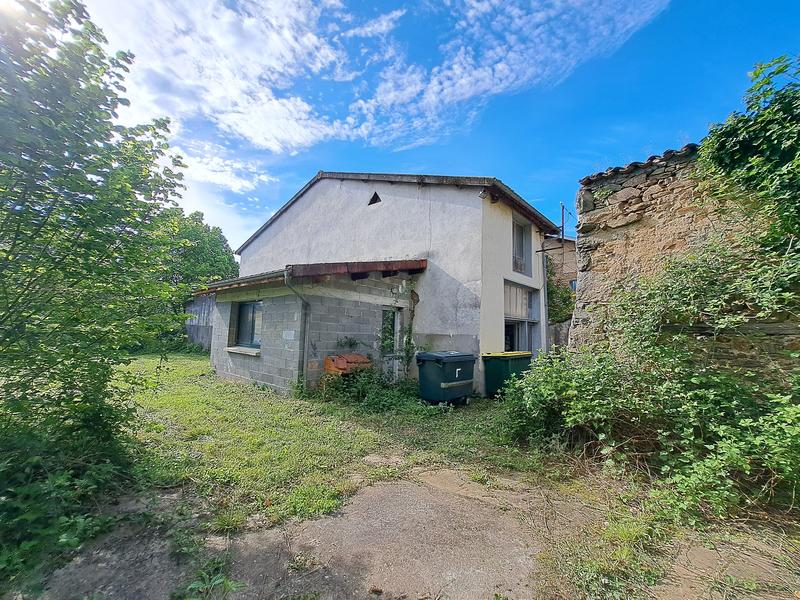 Maison - 300 m² - 4 pièces