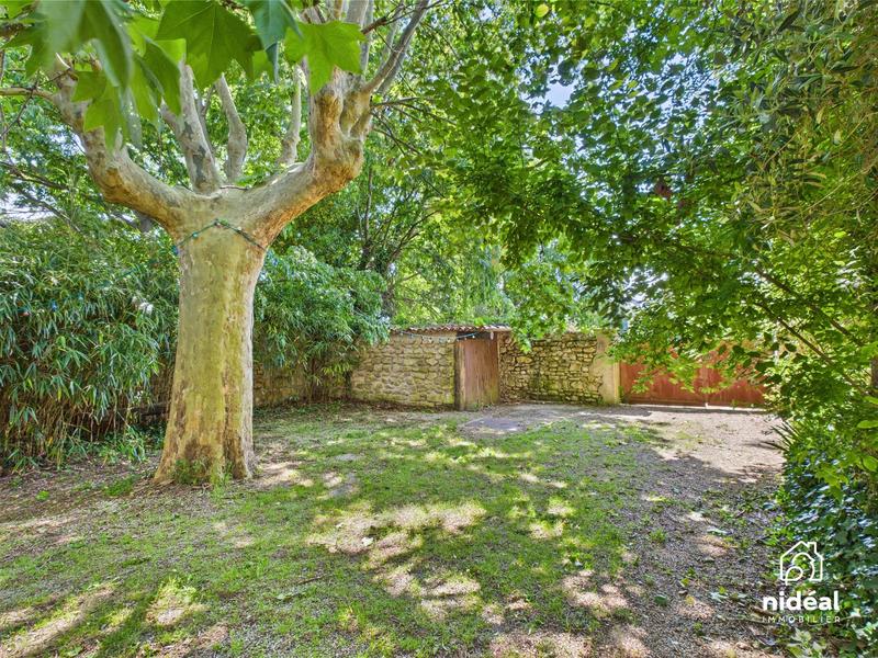 Mas - 350 m² - 13 pièces