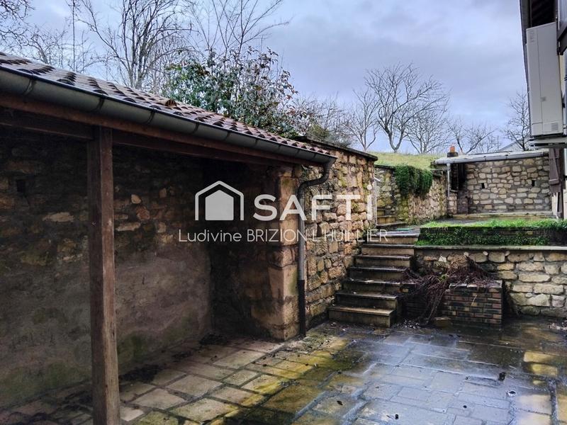 Maison - 240 m² - 9 pièces