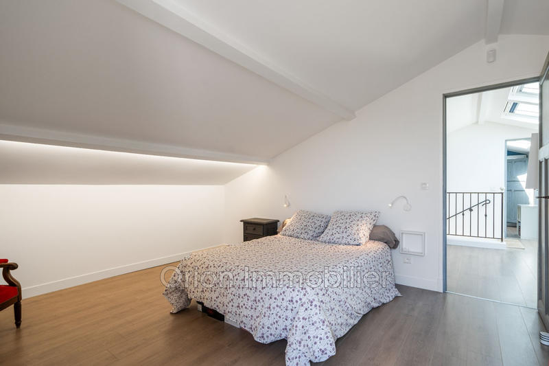 Maison - 198 m² - 8 pièces