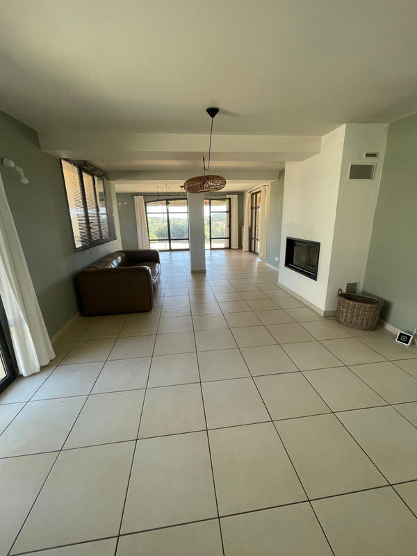 Maison - 200 m² - 9 pièces