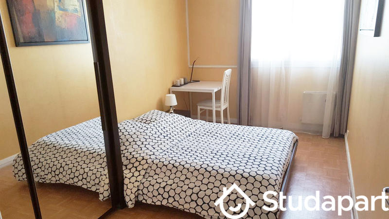 Chambre - 14 m² - 1 pièce