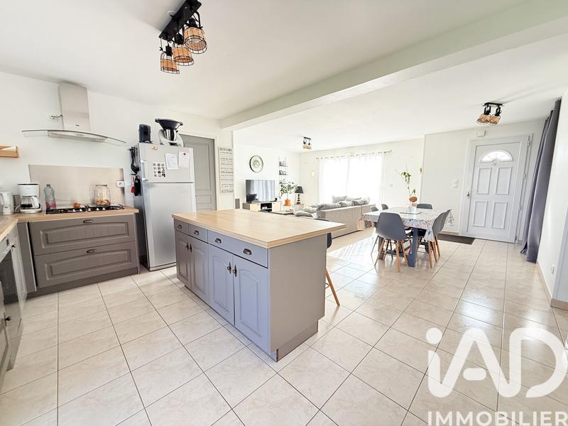 Maison - 104 m² - 6 pièces