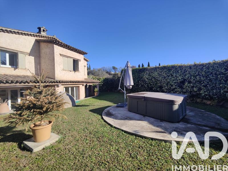 Appartement - 93 m² - 4 pièces