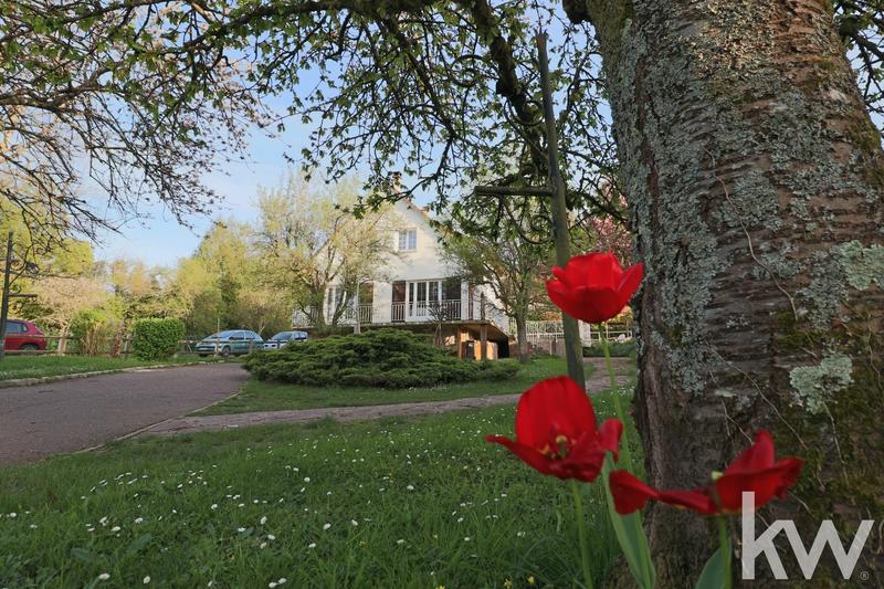 Maison - 156 m² - 8 pièces