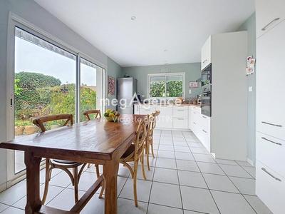 Maison - 101 m² - 5 pièces