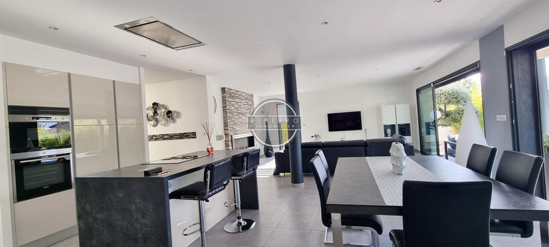 Villa - 150 m² - 5 pièces