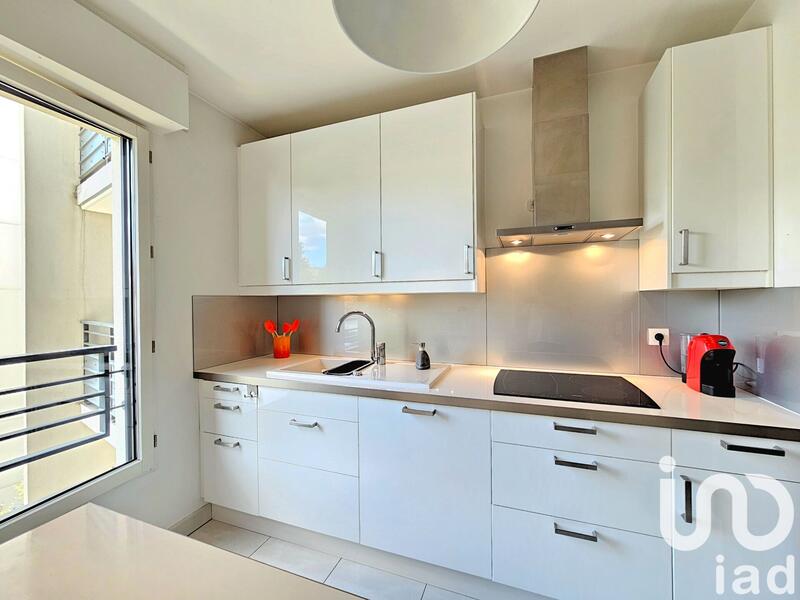 Appartement - 99 m² - 4 pièces