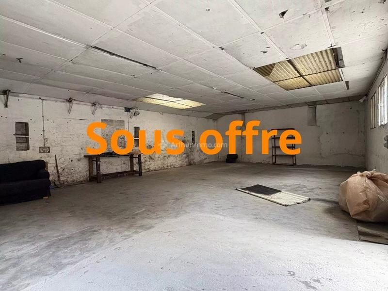 Parking / Garage - 90 m²