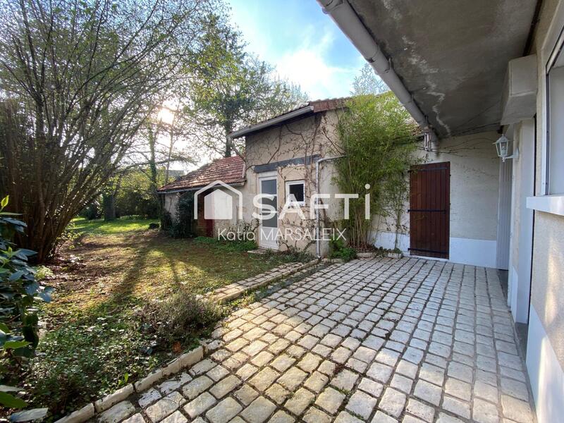 Maison - 99 m² - 6 pièces