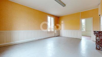 Maison - 180 m² - 8 pièces