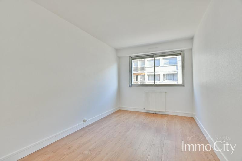 Appartement - 77 m² - 3 pièces