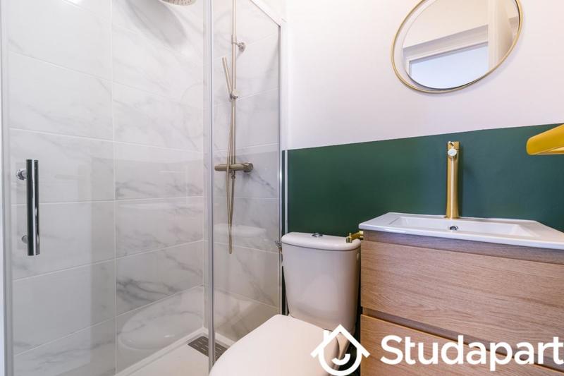 Chambre - 13 m² - 1 pièce