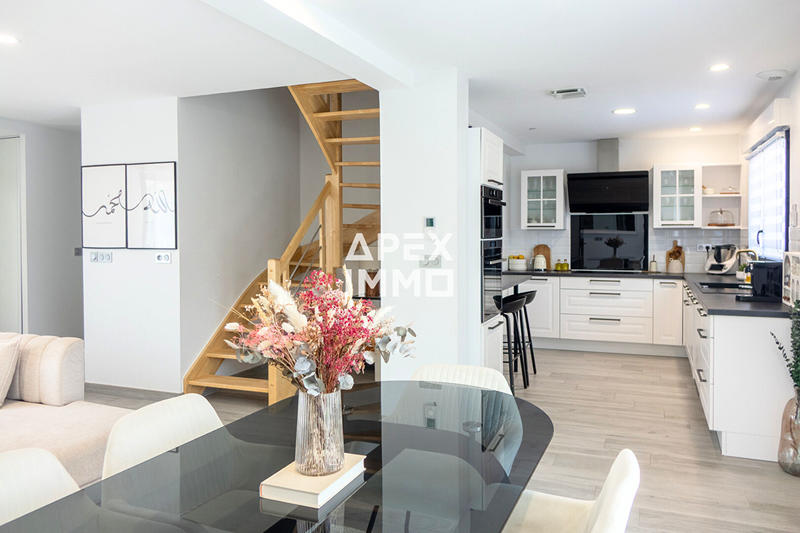 Maison - 122 m² - 5 pièces