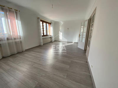 Appartement - 94 m² - 4 pièces