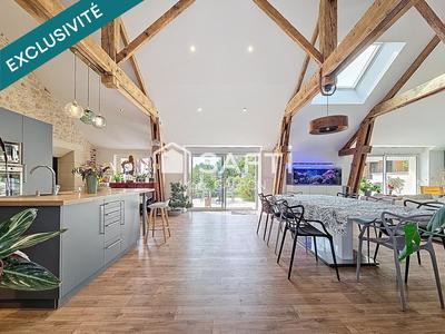 Maison - 241 m² - 10 pièces