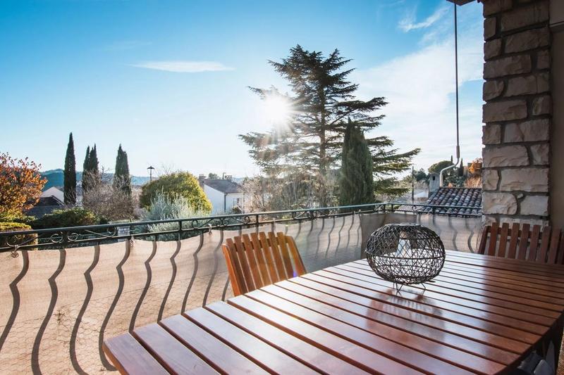 Villa - 196 m² - 8 pièces