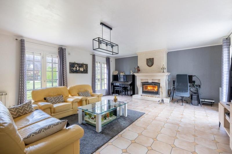 Maison - 168 m² - 7 pièces