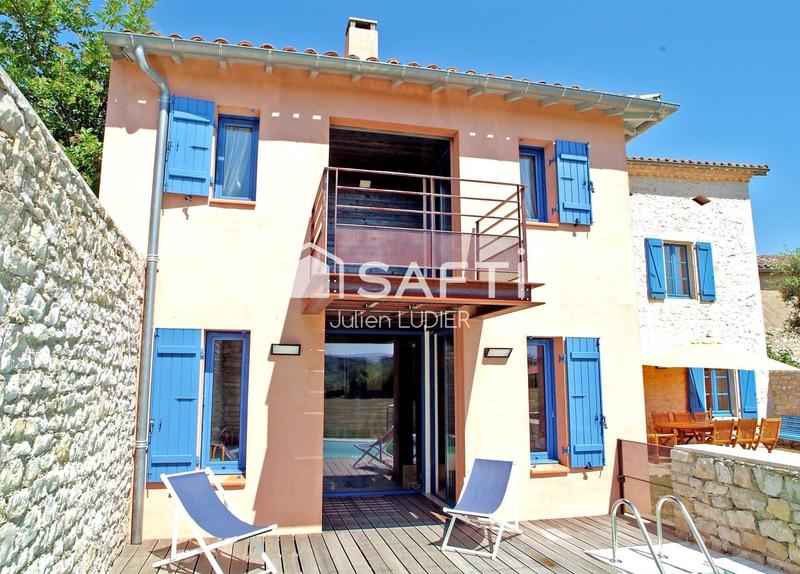 Maison - 245 m² - 8 pièces