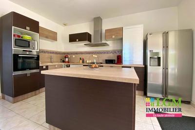 Maison - 170 m² - 5 pièces