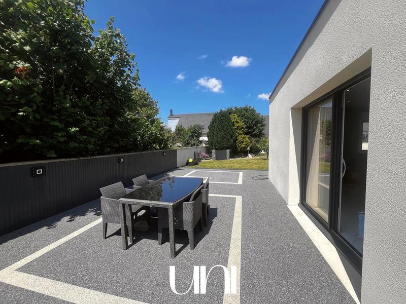 Maison - 206 m² - 6 pièces