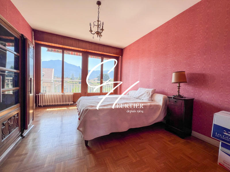 Appartement - 82 m² - 5 pièces