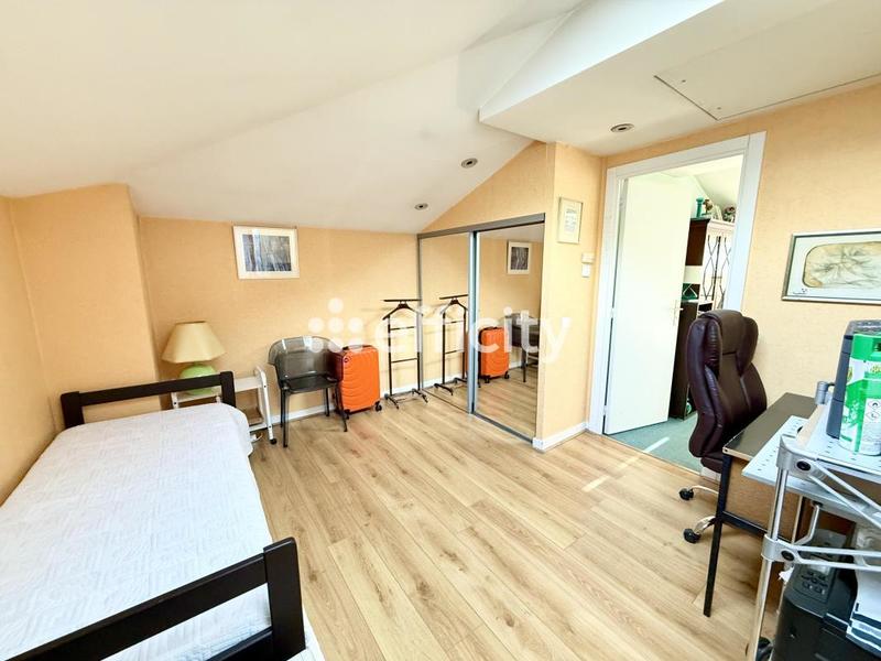 Appartement - 140 m² - 5 pièces