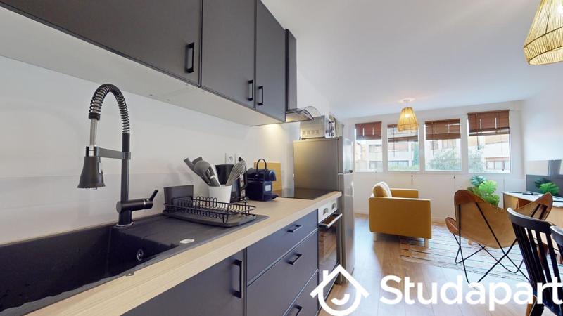 Chambre - 9 m² - 1 pièce