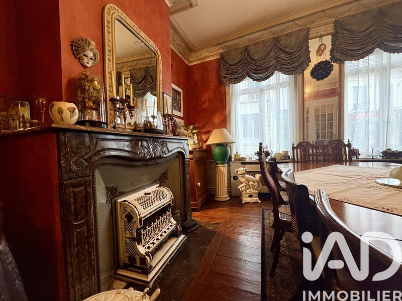 Maison - 271 m² - 11 pièces