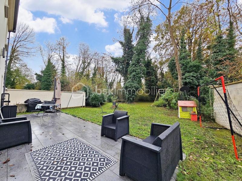 Pavillon - 100 m² - 6 pièces