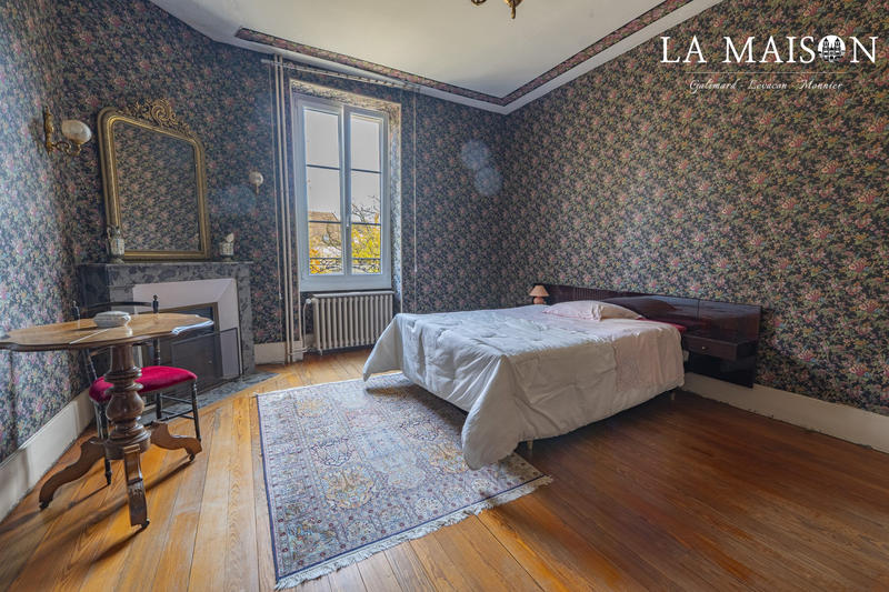 Villa - 206 m² - 6 pièces