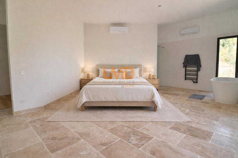 Villa - 219 m² - 5 pièces