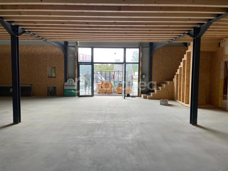 Local commercial - 200 m² - 1 pièce