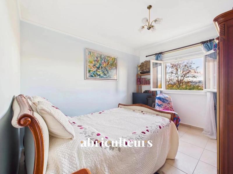 Maison ancienne - 232 m² - 8 pièces