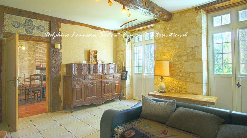 Maison - 435 m² - 13 pièces