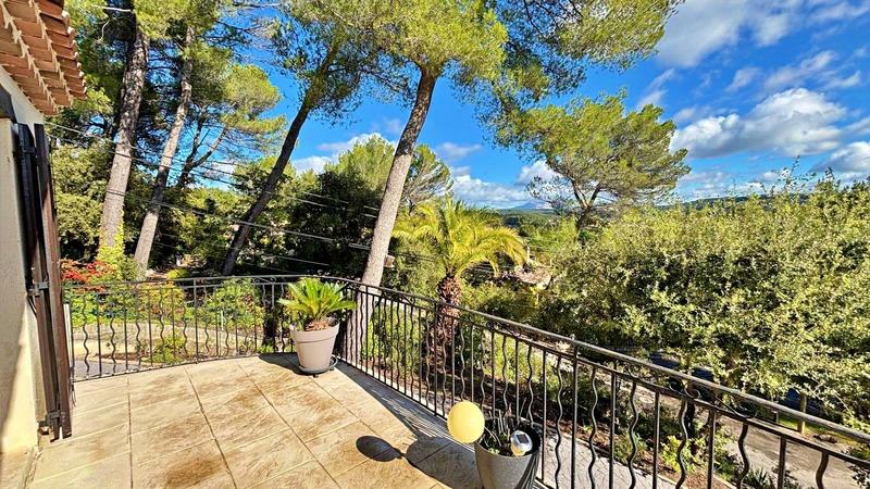 Villa - 141 m² - 5 pièces