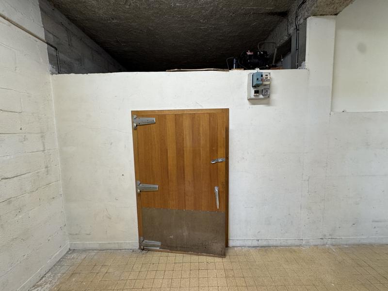 Local commercial - 87 m² - 3 pièces
