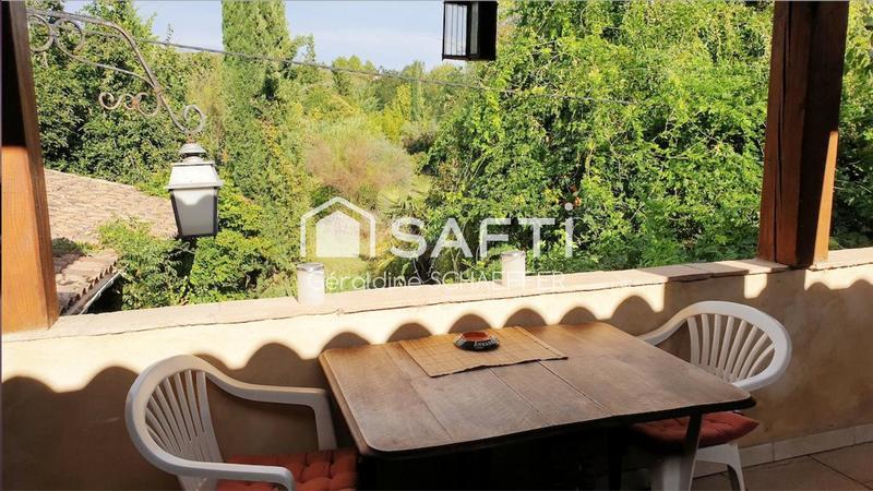 Maison - 240 m² - 7 pièces