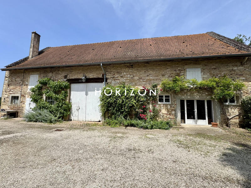 Maison ancienne - 249 m² - 9 pièces