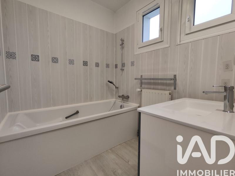 Maison - 181 m² - 8 pièces