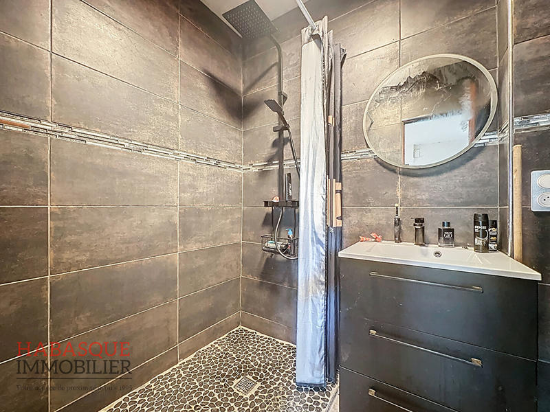 Maison - 177 m² - 8 pièces